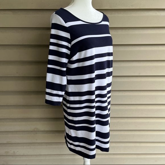 •Crown & Ivy• Striped Keyhole Back Dress - Size Medium - Picture 4 of 8
